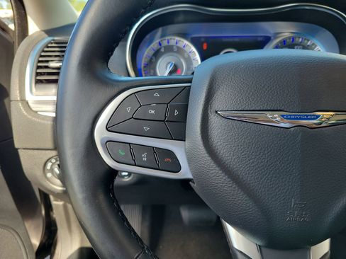 Used 2020 Chrysler 300 Touring w/ Sport Appearance Package RWD image 31