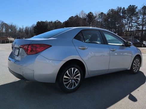 Used 2018 Toyota Corolla XLE image 4
