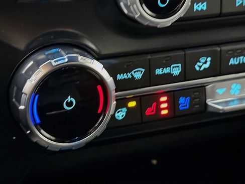 New 2025 Ford F150 Lariat w/ Equipment Group 502A High image 22