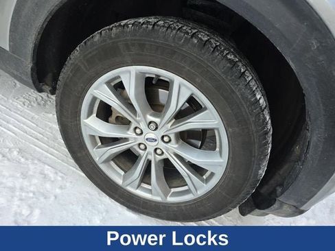 Used 2023 Ford Explorer Limited w/ Equipment Group 301A image 19