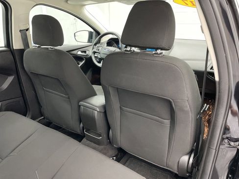 Used 2017 Ford Focus SE image 39