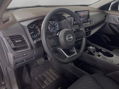 Used 2023 Nissan Rogue SV FWD image 10
