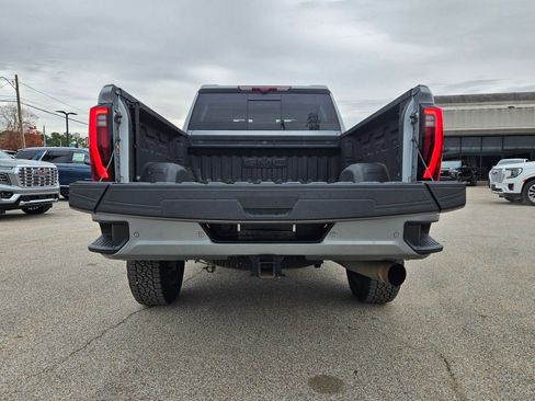 Used 2025 GMC Sierra 2500 Denali Ultimate w/ Max Trailering Package image 4