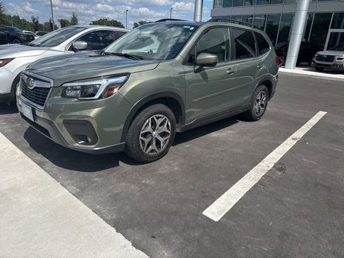 Used 2021 Subaru Forester Premium w/ Popular Package #1 AWD/4WD image 4