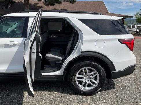 New 2026 Ford Explorer Active w/ Active Comfort Package image 22