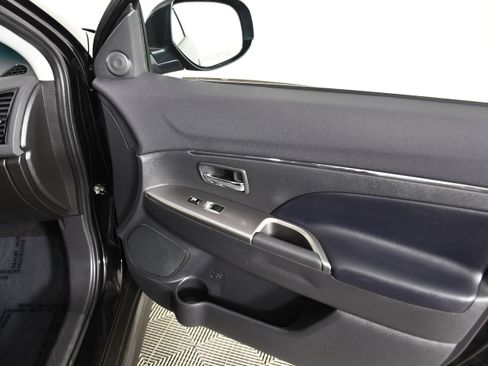 Used 2023 Mitsubishi Outlander Sport SE AWD/4WD image 39