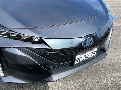 Used 2022 Toyota Prius Prime XLE image 26