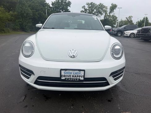Used 2018 Volkswagen Beetle 2.0T FWD image 2