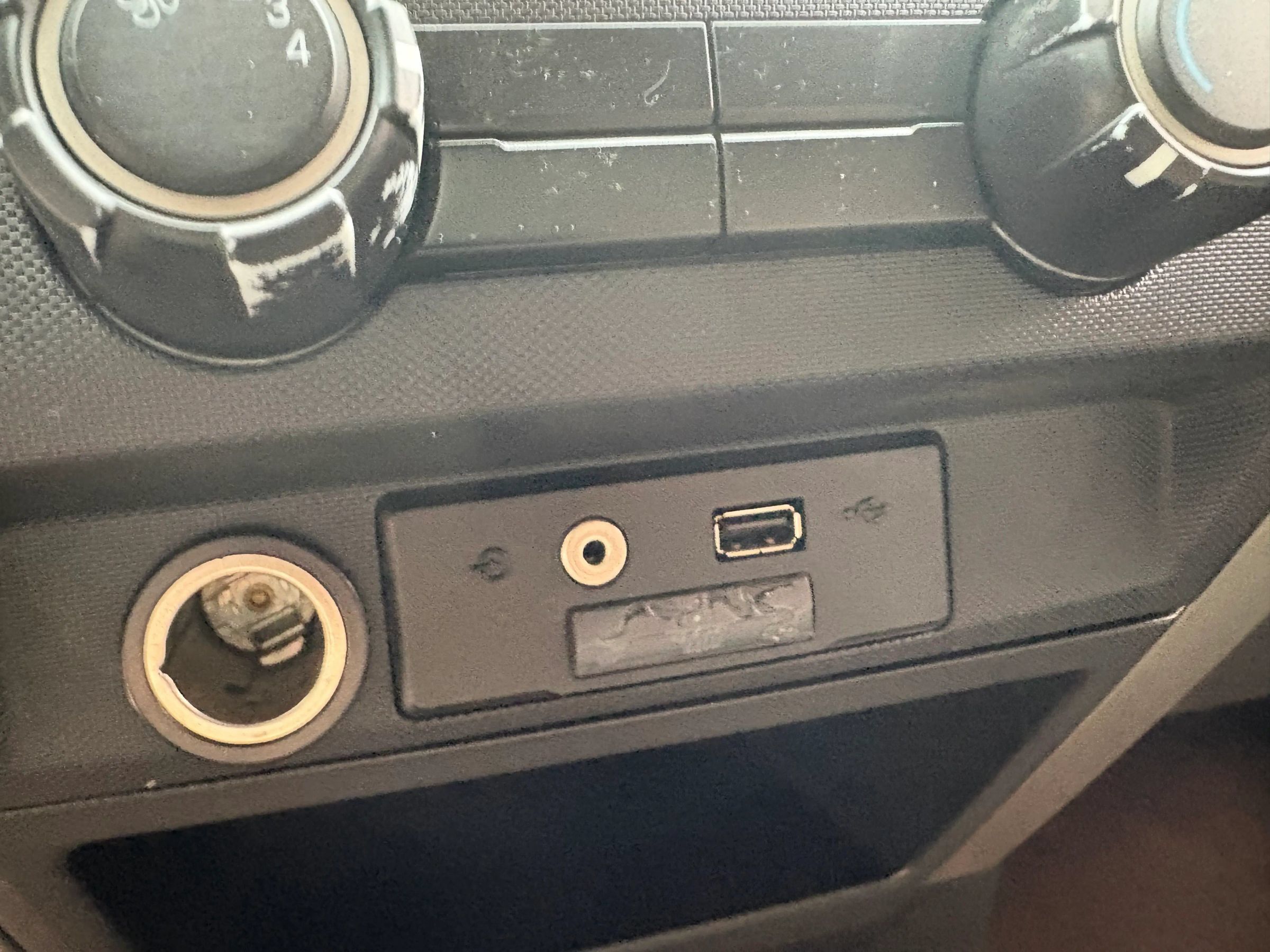 Used 2010 Ford F150 XLT AWD/4WD image 15