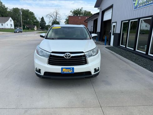 Used 2015 Toyota Highlander XLE AWD/4WD image 2