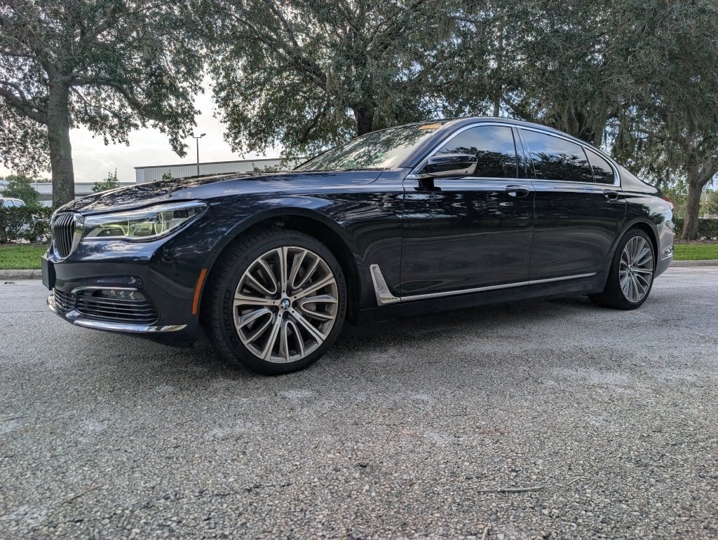 Used 2016 BMW 750i xDrive AWD/4WD image 3