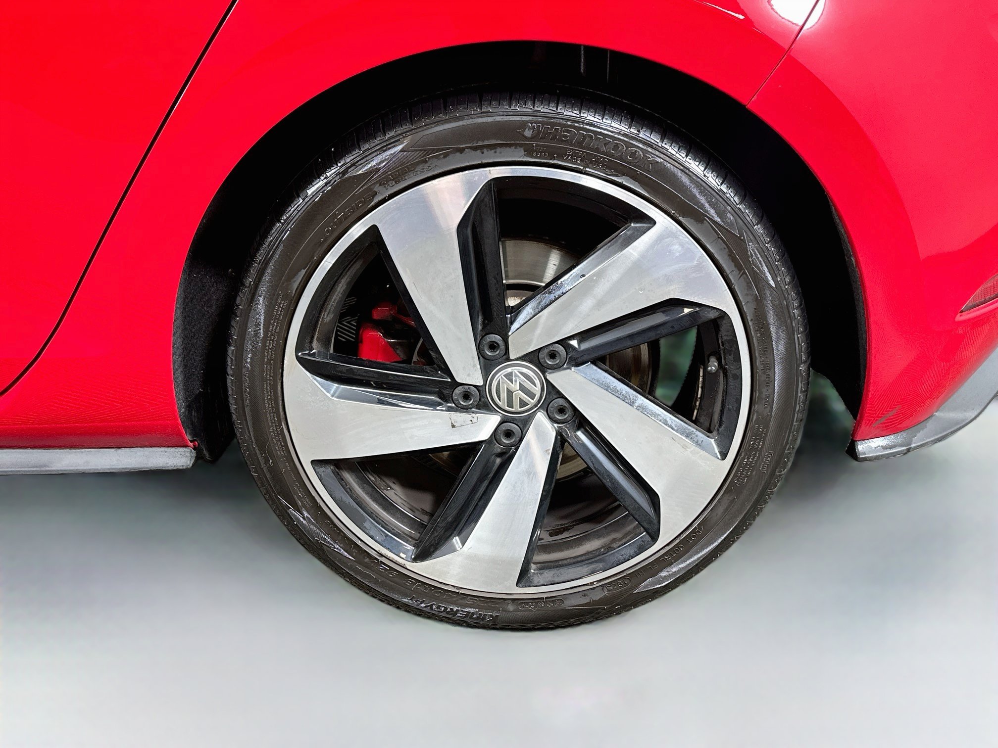 Used 2019 Volkswagen GTI SE FWD image 28