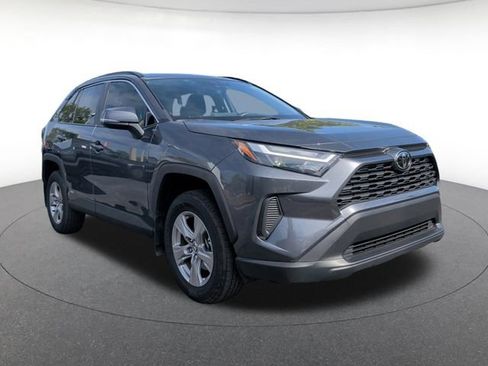 Used 2025 Toyota RAV4 LE AWD/4WD image 8