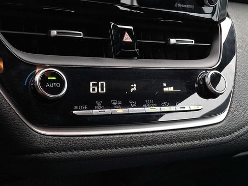 Used 2022 Toyota Corolla SE FWD image 12