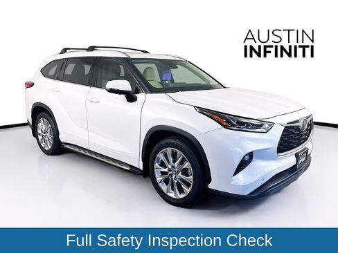 Used 2022 Toyota Highlander Limited FWD image 1