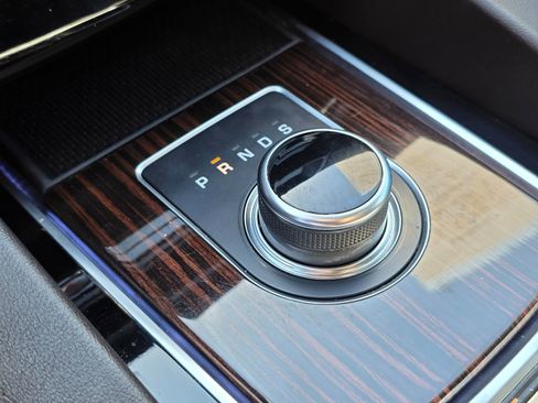 Used 2019 Jaguar F-PACE Portfolio image 32