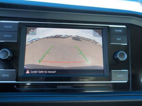 Used 2024 Volkswagen Jetta SE image 35