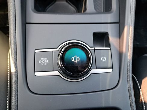 New 2025 Volkswagen Tiguan SE image 27