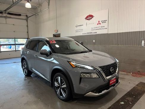 Certified 2022 Nissan Rogue Platinum w/ Head-Up Display Package AWD/4WD image 6