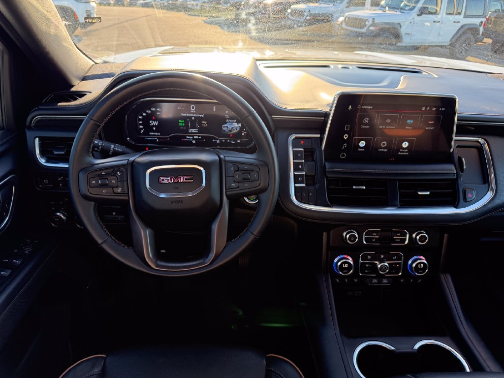Used 2023 GMC Yukon XL AT4 w/ AT4 Premium Plus Package AWD/4WD image 8
