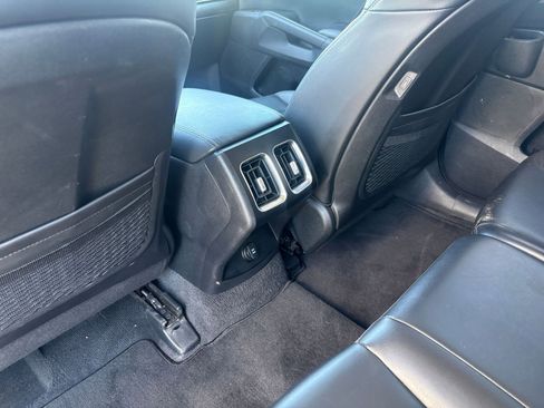 Used 2024 Kia Sorento S FWD image 29