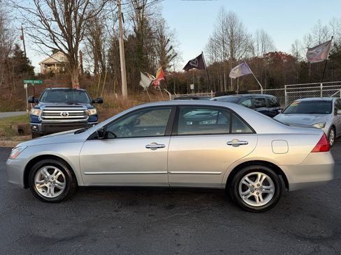 Used 2006 Honda Accord VP image 4