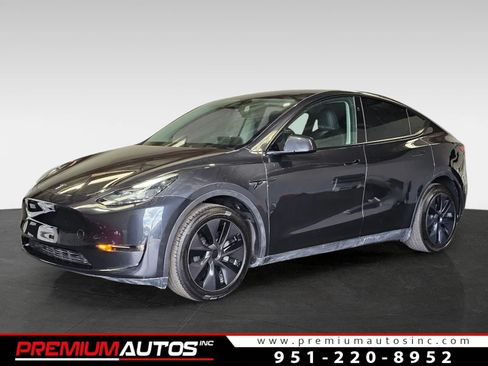 Used 2025 Tesla Model Y Long Range AWD/4WD image 1