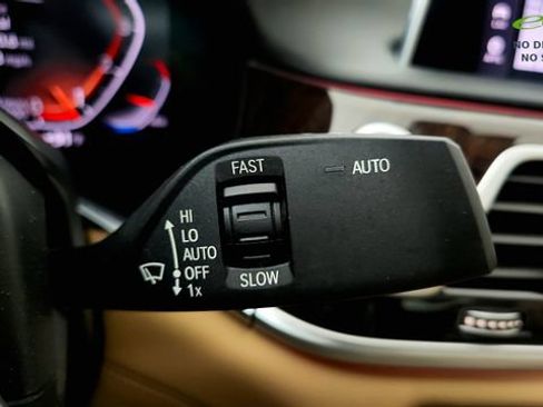 Used 2021 BMW 750i xDrive w/ Executive Package AWD/4WD image 54