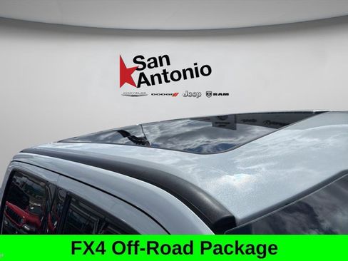 Used 2024 Ford F250 Lariat w/ Lariat Ultimate Package AWD/4WD image 28
