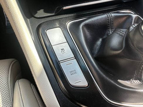 Used 2019 Genesis G70 2.0T Sport image 34