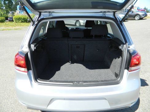 Used 2013 Volkswagen Golf 4-Door FWD image 10