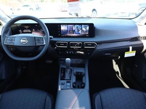New 2026 Nissan Sentra SR w/ Floor Mat Package FWD image 23