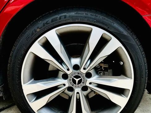 Used 2018 Mercedes-Benz C 300 Sedan image 25