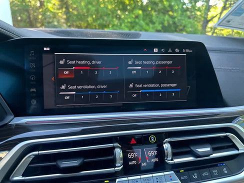 Used 2021 BMW X7 xDrive40i w/ Executive Package 2 image 37