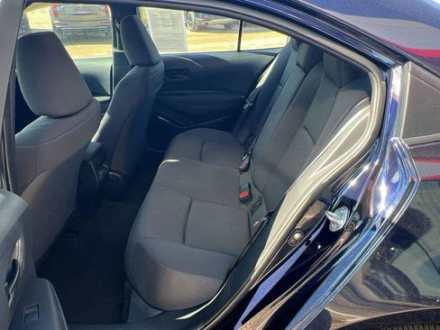 Used 2025 Toyota Corolla LE image 34
