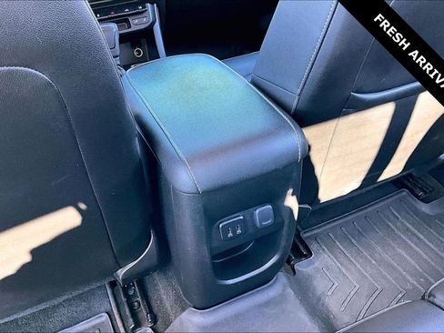 Used 2016 GMC Canyon SLT w/ Driver Alert Package image 11