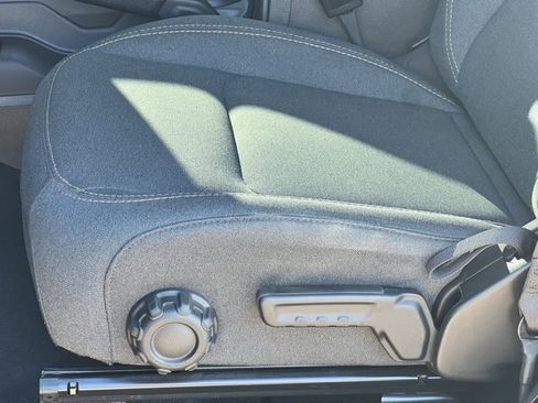 Used 2024 Jeep Wrangler Unlimited image 40