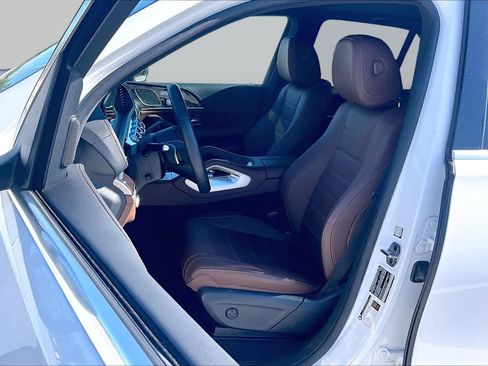 Certified 2025 Mercedes-Benz GLE 450 4MATIC image 8