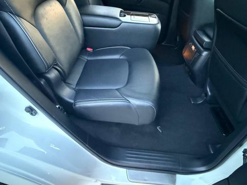 Used 2016 INFINITI QX80 4WD w/ 22" Wheel Package image 32