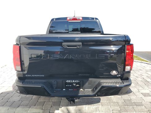 Used 2024 Chevrolet Colorado LT w/ LT Convenience Package II image 5