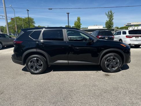 Used 2025 Nissan Rogue SV FWD image 6