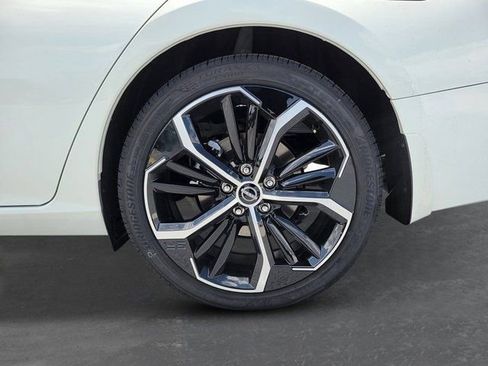 New 2026 Nissan Altima 2.5 SR FWD image 14