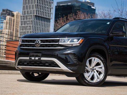 Used 2022 Volkswagen Atlas SE image 2