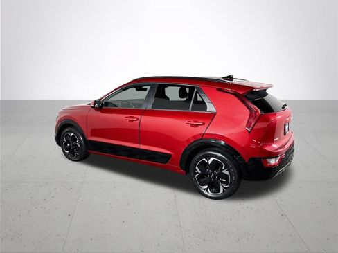 Certified 2023 Kia Niro Wind FWD image 9