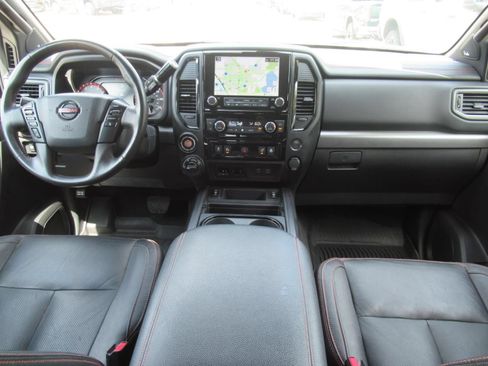 Used 2022 Nissan Titan PRO-4X w/ Pro-4x Convenience Package AWD/4WD image 14
