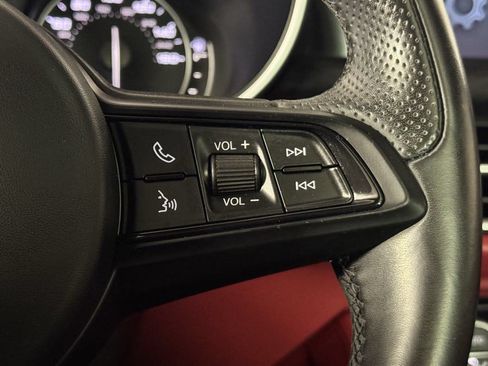 Used 2021 Alfa Romeo Stelvio Sprint w/ Nero Edizione RWD image 17