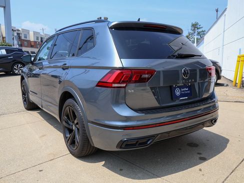Used 2024 Volkswagen Tiguan SE R-Line AWD/4WD image 3