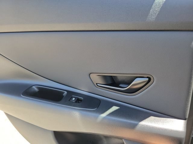 New 2026 Hyundai Elantra Sport FWD image 21