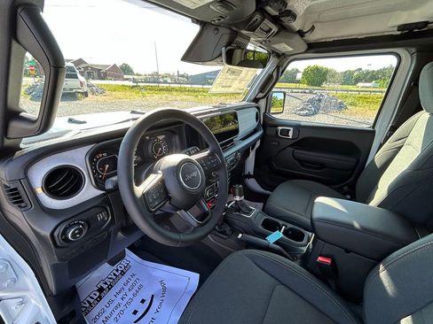 New 2026 Jeep Gladiator Sport AWD/4WD image 10