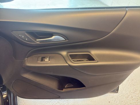Used 2019 Chevrolet Equinox LT FWD image 22